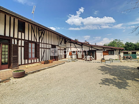   Ensemble immobilier Maison - 10 pi�ce(s) - 250 m�