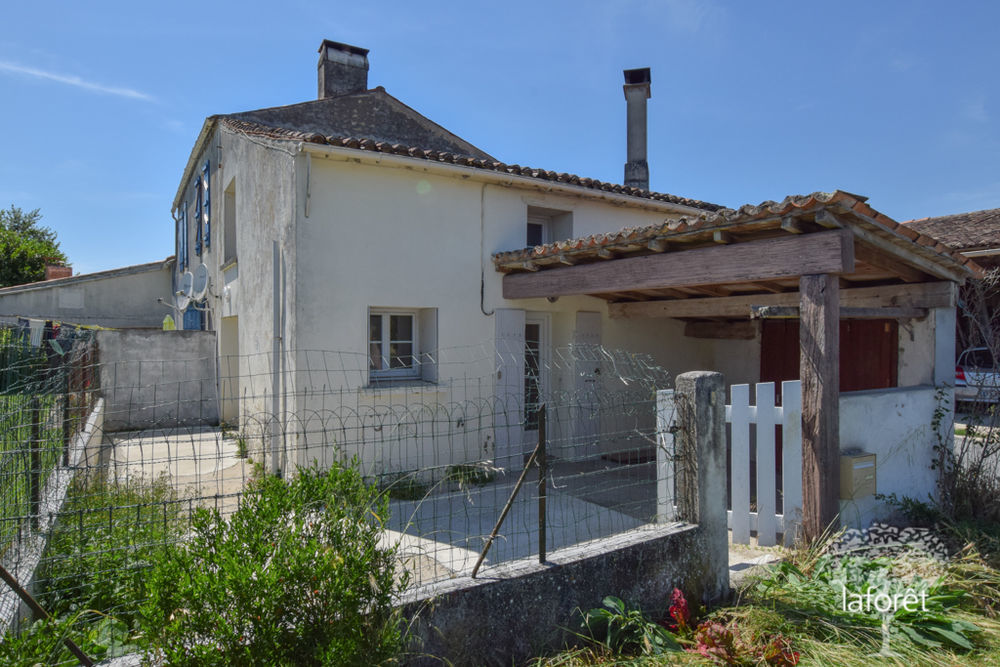 IMMO GENERATION Maison 2 pièce(s) 63 m² Gémozac (17) à vendre