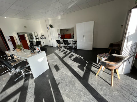 Salon de coiffure zone commercial 56463 37320 Esvres sur indre