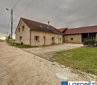  Maison � vendre 8 pi�ces 205 m�