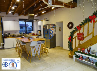  Maison � vendre 7 pi�ces 215 m�