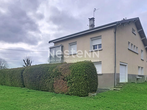  Belle maison  de 110 m2 environ avec  terrain plat et garage dans Centre Montfaucon Maison - 7 pi�ce(s) - 110 m�