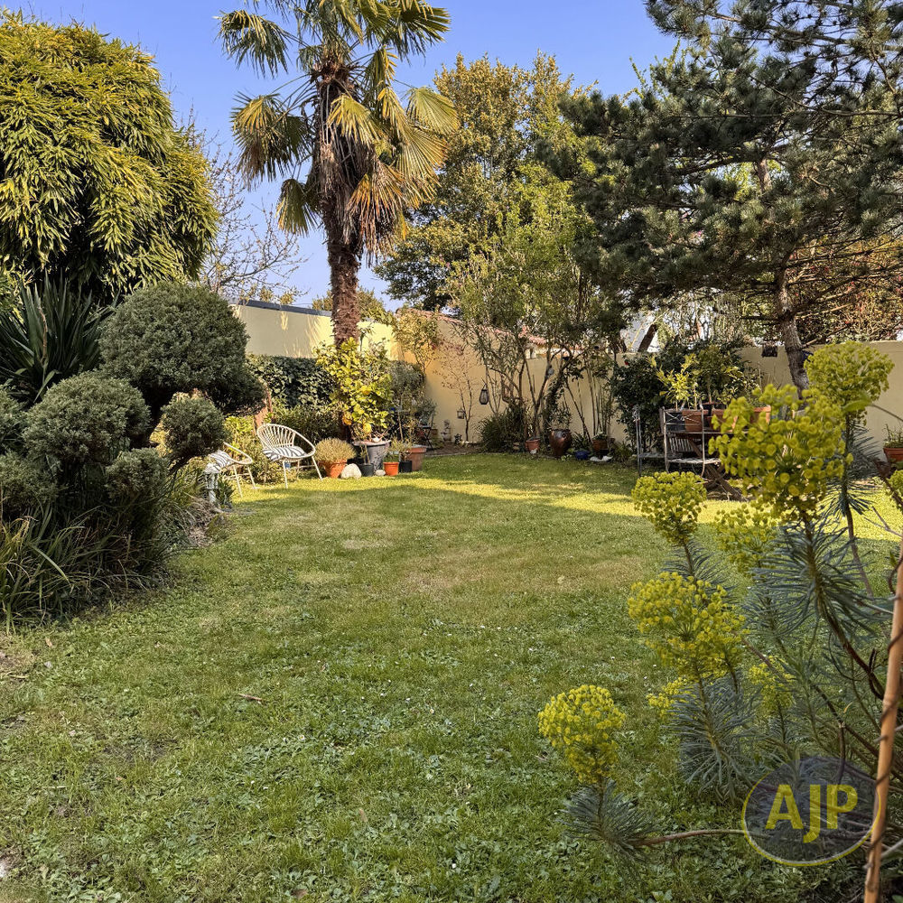 � vendre  Maison Rez� (44400)