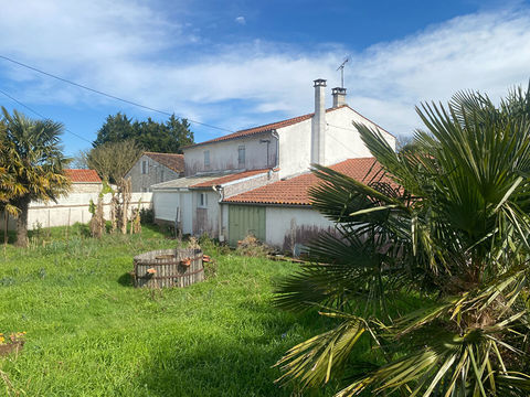   Maison � r�nover , 135 m2, 7 pi�ces,5 chambres Maison - 8 pi�ce(s) - 136 m�