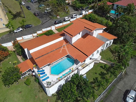   Villa avec vue mer exceptionnelle � Schoelcher Maison - 10 pi�ce(s) - 412 m�