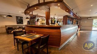  Immeuble � vendre 15 + pi�ces 470 m�