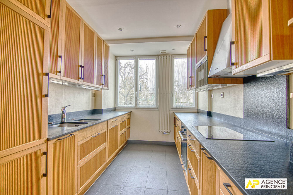 � vendre  Appartement Versailles (78000)