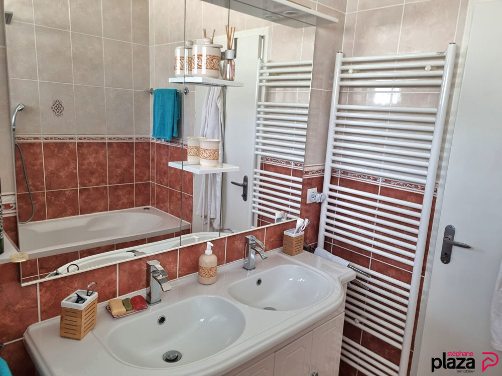 � vendre  Maison Gex (01170)