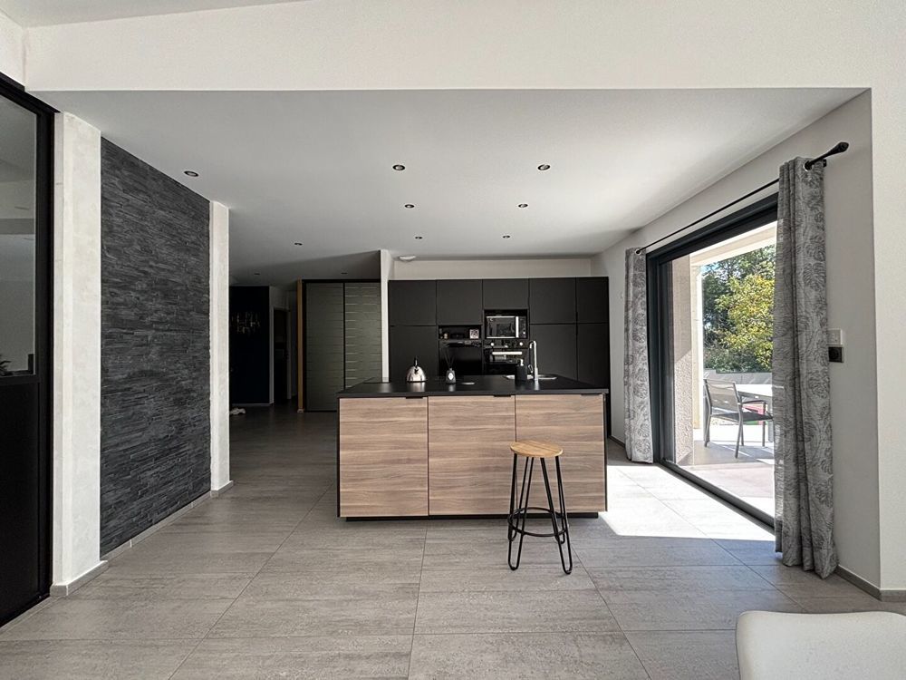 � vendre  Maison Mont�limar (26200)