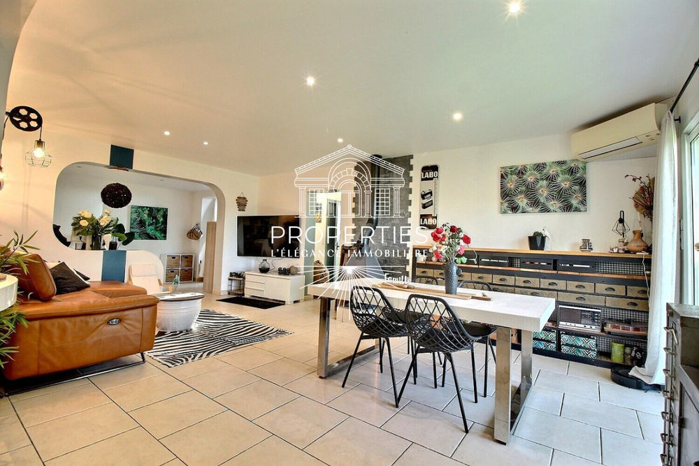 � vendre  Maison Bormes-les-Mimosas (83230)