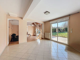  Maison � vendre 8 pi�ces 232 m�