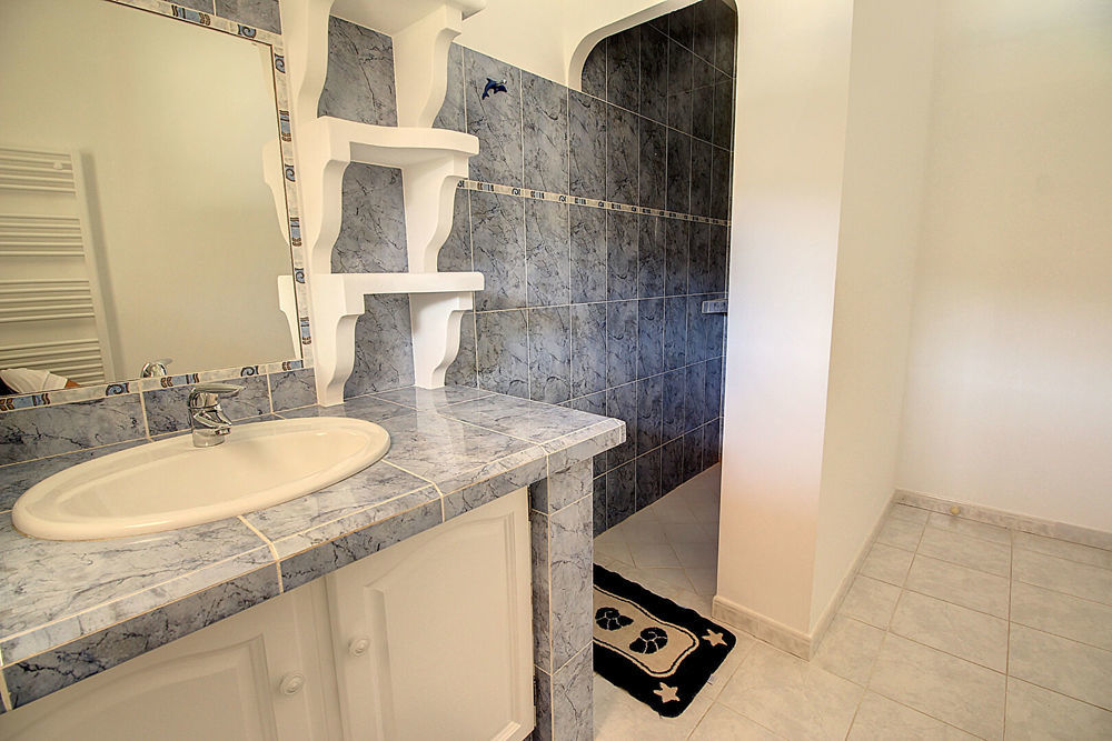 � vendre  Maison Le Cannet-des-Maures (83340)