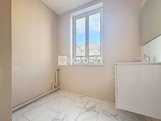  Appartement � louer 4 pi�ces 81 m�