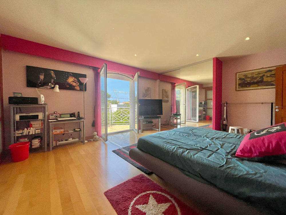 � vendre  Maison Saint-Rapha�l (83700)