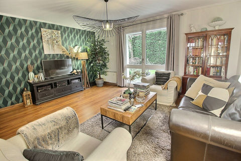   Belle maison 6 pi�ces 121.61 m2 THIAIS Maison - 6 pi�ce(s) - 122 m�