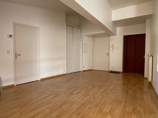  Appartement � louer 5 pi�ces 132 m�