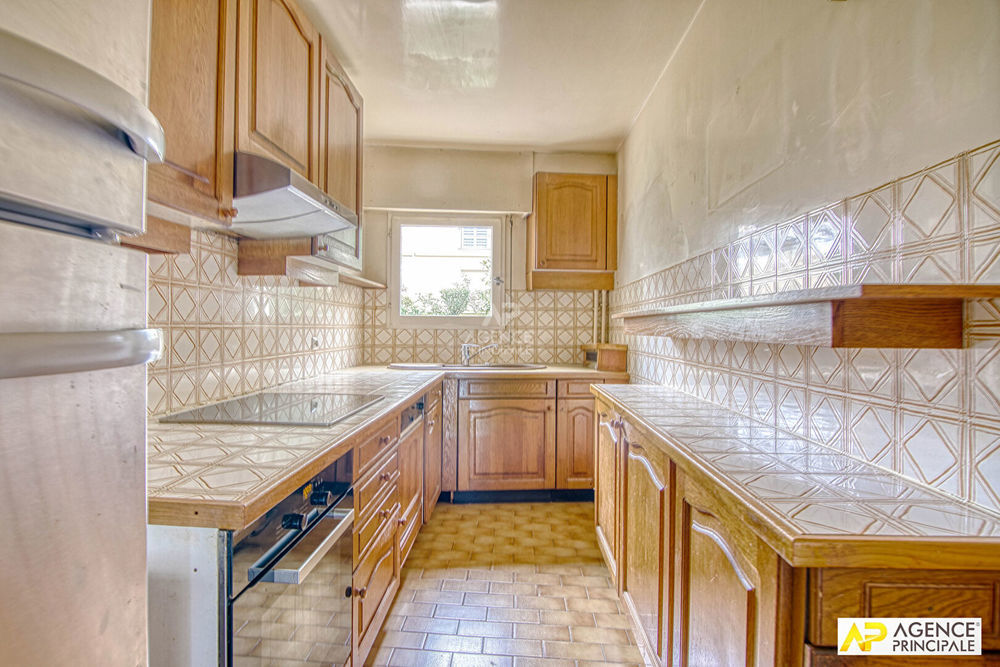 � vendre  Appartement Versailles (78000)