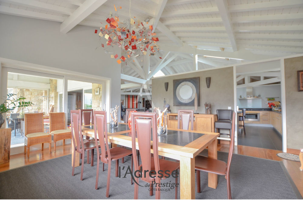 � vendre  Villa Urrugne (64122)