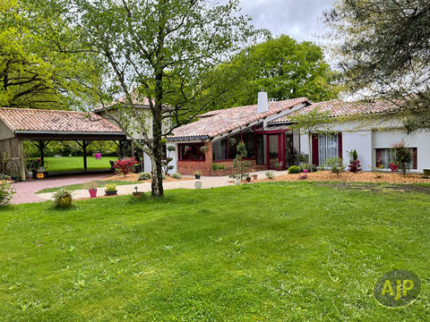   Propri�t� atypique en pleine campagne de Vezins 6 pi�ce(s) 180 m2 Maison - 6 pi�ce(s) - 180 m�