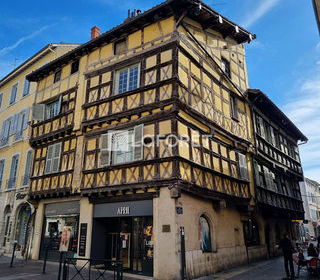  Immeuble � vendre 700 m�