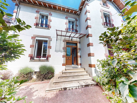   Vall�e du Mesvrin Maison - 7 pi�ce(s) - 175 m�
