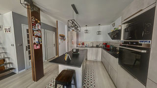  Maison � vendre 4 pi�ces 145 m�