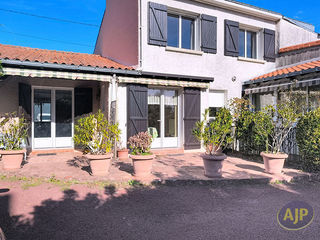  Maison � vendre 7 pi�ces 208 m�