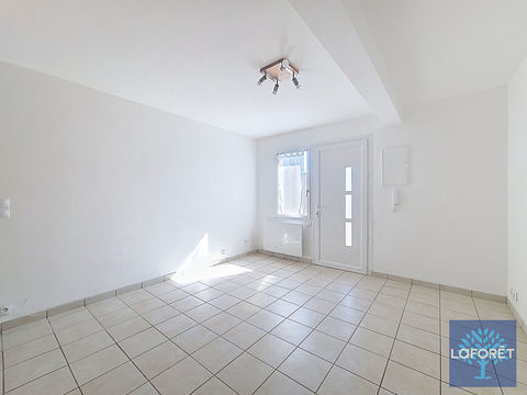   APPARTEMENT - 2 PI�CES -  PARKING - 91150 - ETAMPES Appartement - 2 pi�ce(s) - 49 m�