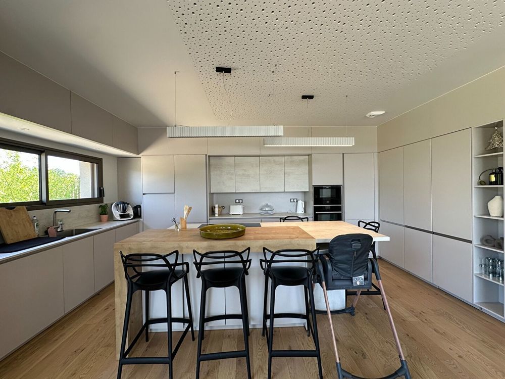 � vendre  Maison Mont�limar (26200)