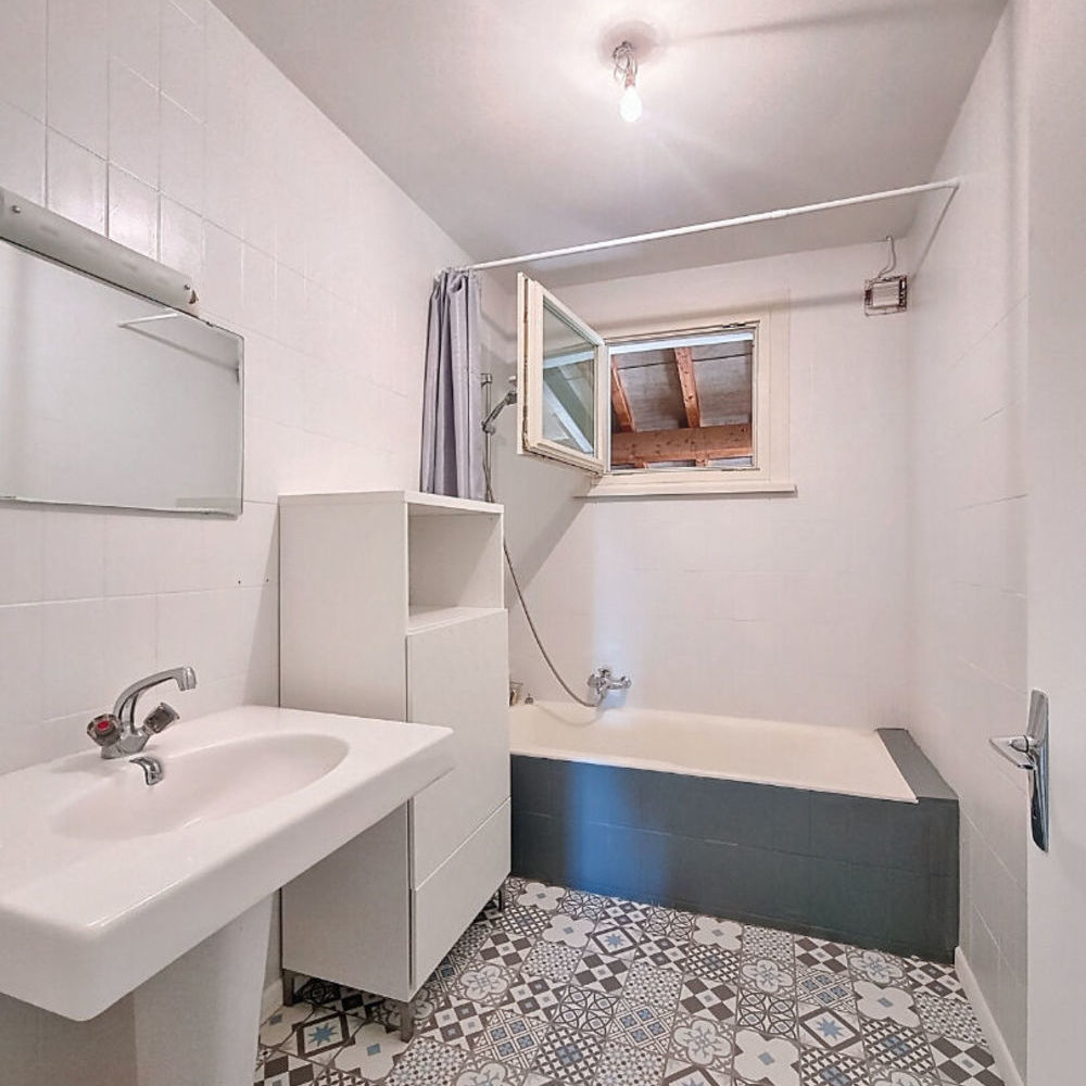 � vendre  Maison Challex (01630)