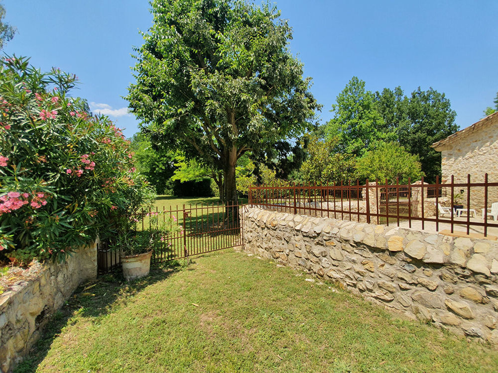 � vendre  Maison Savasse (26740)