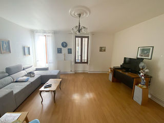  Immeuble � vendre 10 pi�ces 207 m�