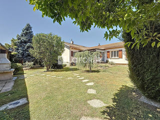  Maison � vendre 9 pi�ces 242 m�