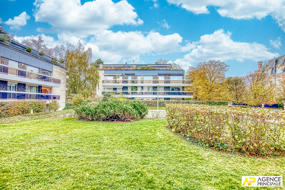 � vendre  Appartement Versailles (78000)