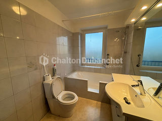  Appartement � louer 5 pi�ces 109 m�