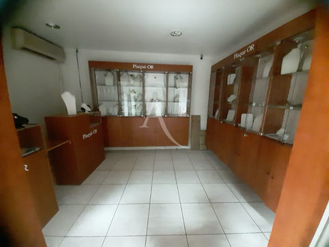 Local commercial 85000 97234 Fort de france