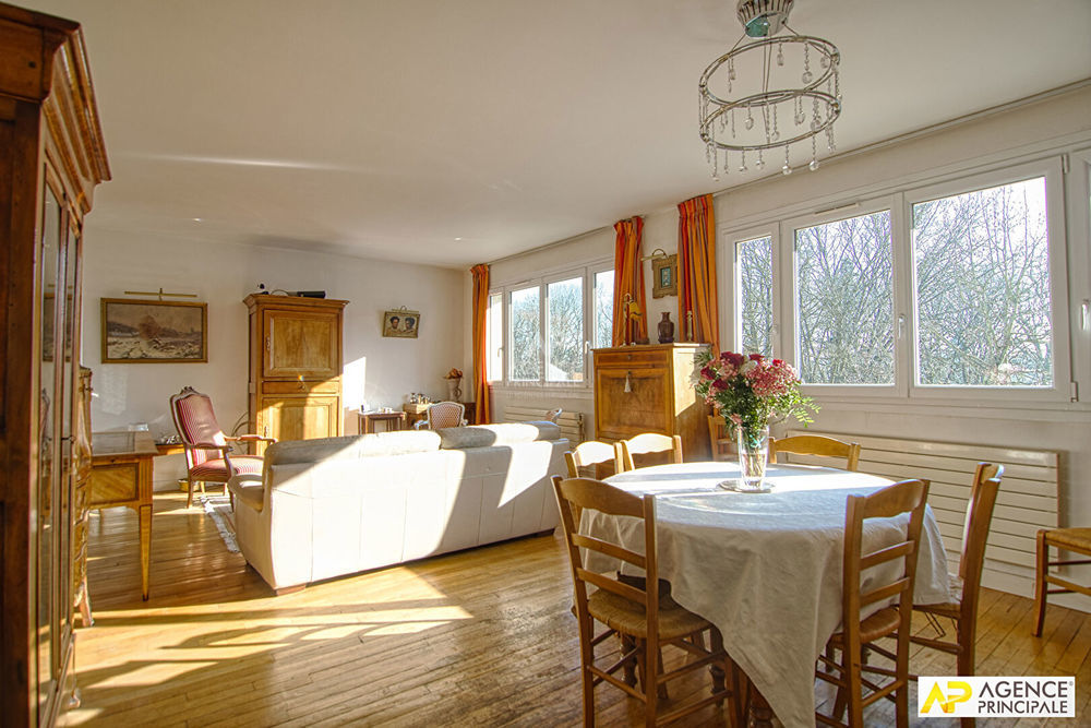 � vendre  Appartement Versailles (78000)