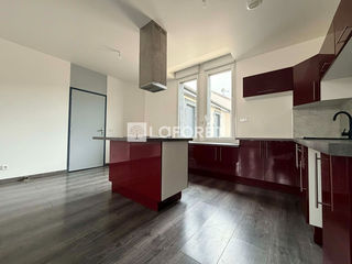  Appartement � louer 4 pi�ces 105 m�