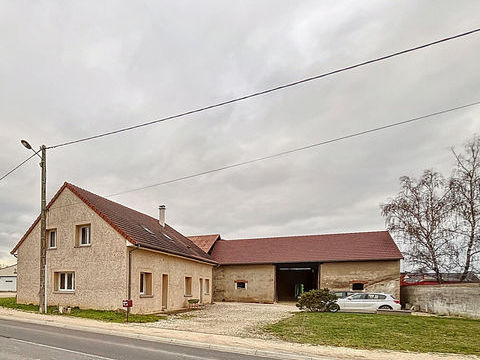   LOSNE RUE DE SEURRE Maison - 8 pi�ce(s) - 205 m�