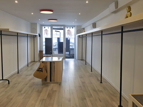 Local commercial St Raphael 63 m2 - fond de commerce 80000 83700 St raphael