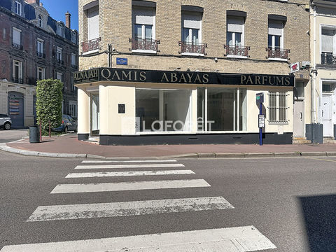 Local commercial Elbeuf  centre-ville 101.69 m&sup2; 890 76500 Elbeuf