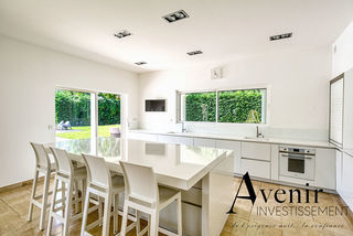  Maison � vendre 8 pi�ces 320 m�