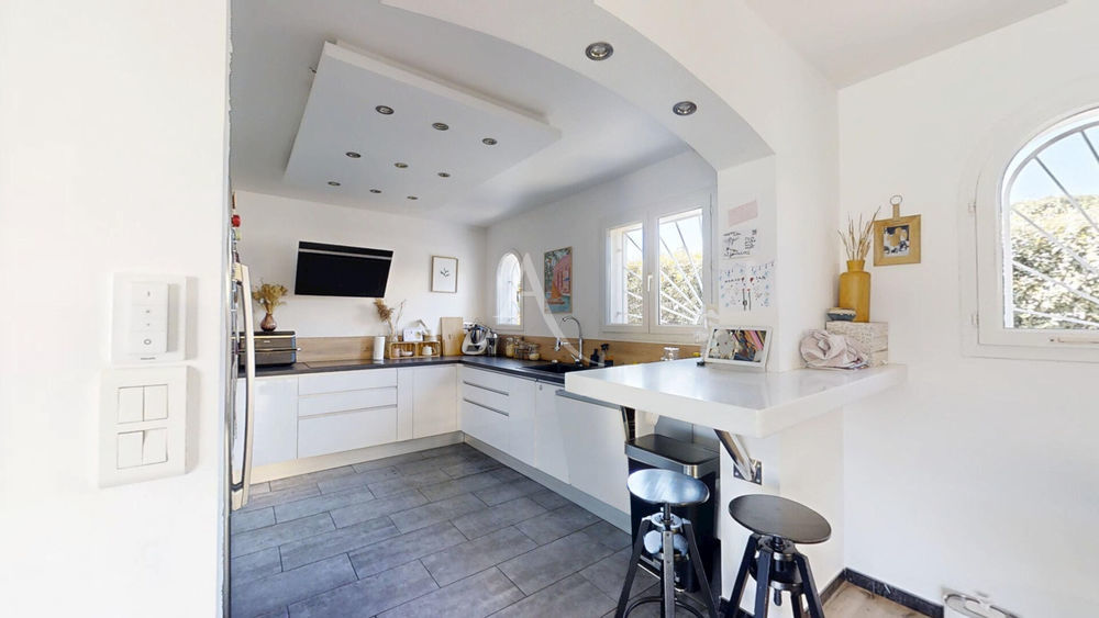 � vendre  Maison Solli�s-Pont (83210)