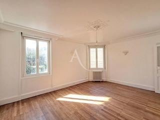  Appartement � louer 3 pi�ces 83 m�