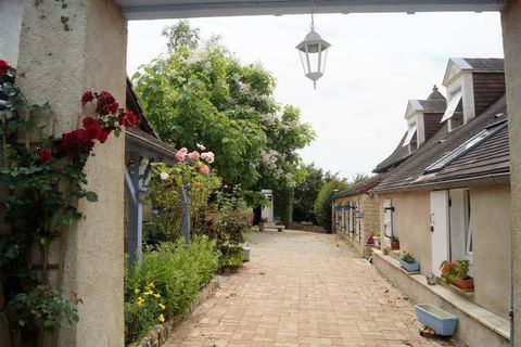   Maison en pierre 6 pi�ces 206 m2 Maison - 6 pi�ce(s) - 206 m�