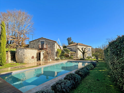   A VENDRE - Superbe maison en pierre avec d�pendance et piscine Maison - 5 pi�ce(s) - 155 m�