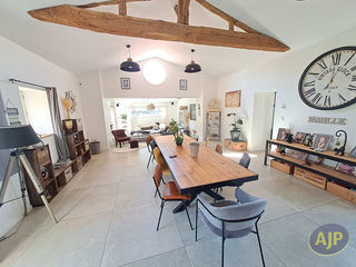  Maison � vendre 6 pi�ces 207 m�