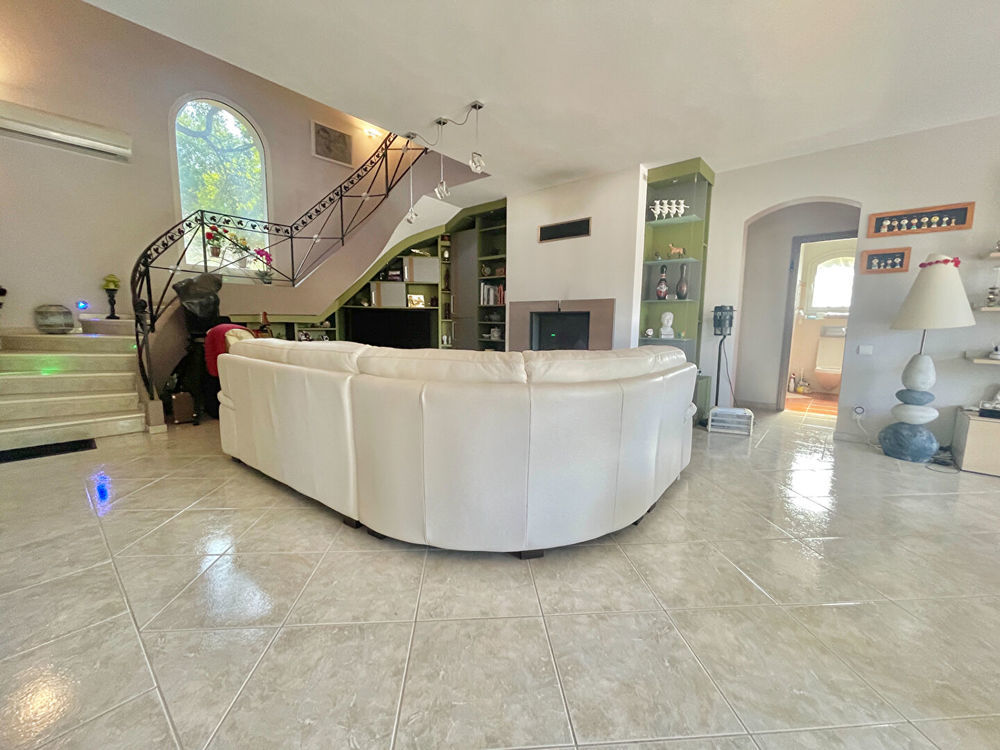 � vendre  Maison Saint-Rapha�l (83700)