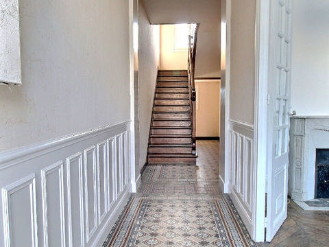   Maison 9 pi�ce(s) 176 m2 Maison - 9 pi�ce(s) - 176 m�