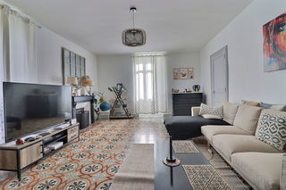  Maison � vendre 9 pi�ces 305 m�